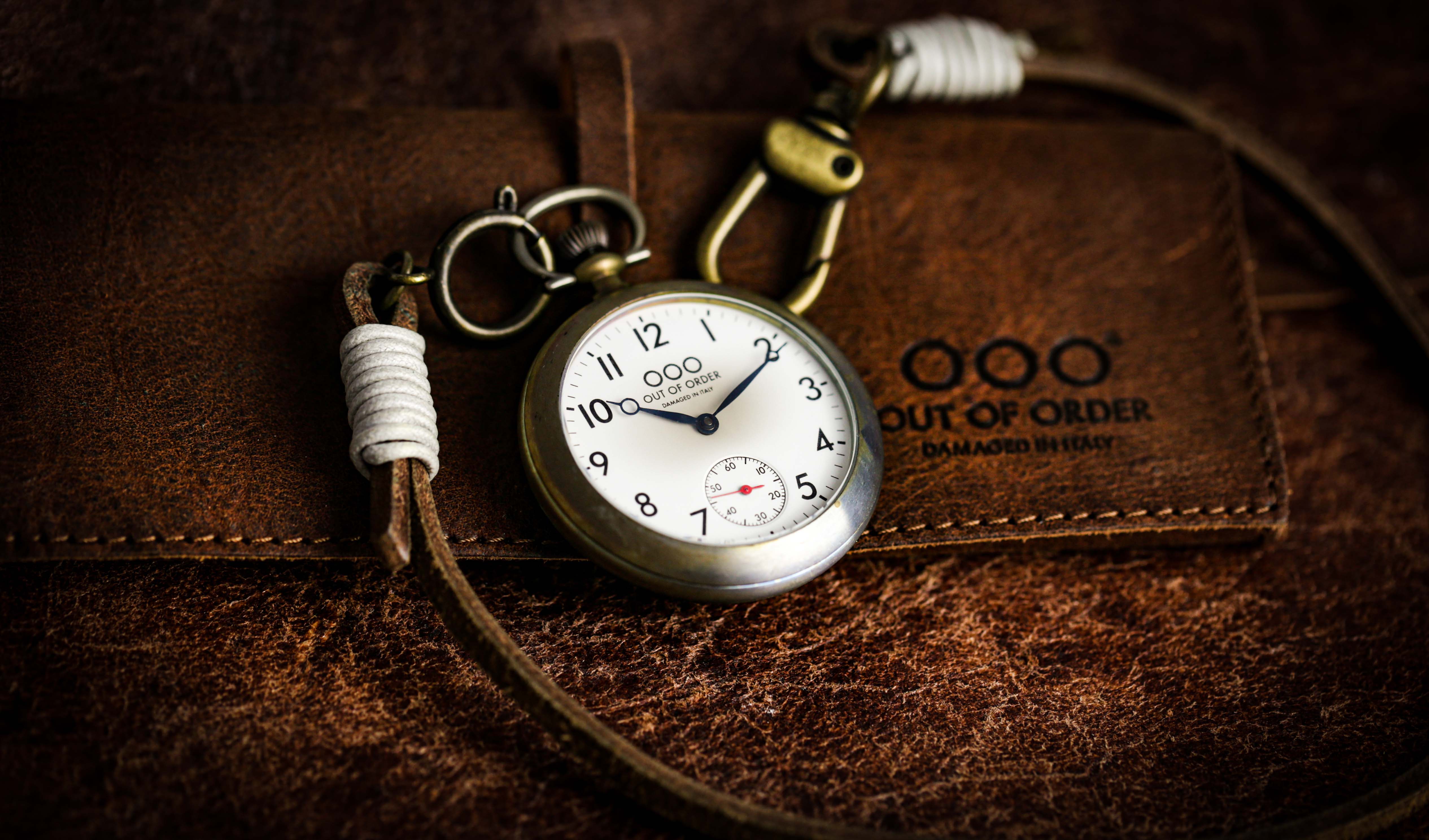 Calabrone White - Image 14